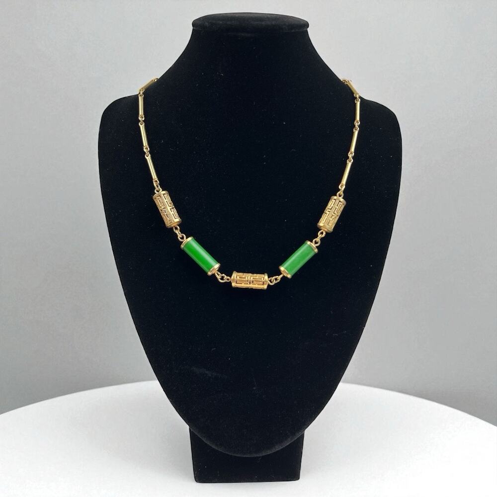 Vintage Sarah Coventry Faux Jade Necklace Gold Tone 1970s Statement
16”